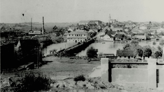 Memória Fotográfica de Castro: 322 anos